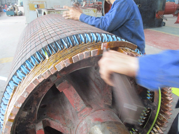 西安西瑪高壓電機(jī)轉(zhuǎn)子銅條繞組嵌線(xiàn)方法。