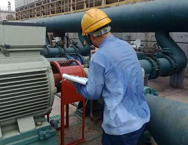 三相異步電機(jī)的電流過大是因?yàn)槿毕噙\(yùn)行嗎？